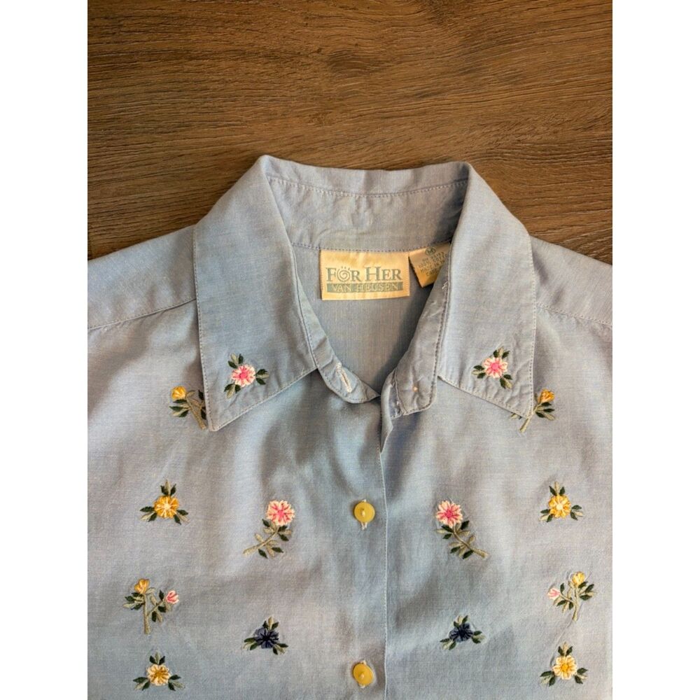 Vintage 90s Van Heusen Embroidered Floral Chambray Shirt Blue M 100% Cotton